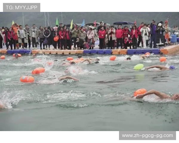 龙虎山下凛冬热鹰潭冬泳燃动信江畔